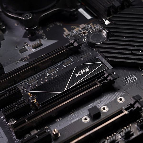 Накопичувач SSD M.2 ADATA GAMMIX S70 BLADE 1TB 2280 PCIe 4x4 NVMe 3D NAND Read/Write:7400/5500 MB/sec 552107842 фото
