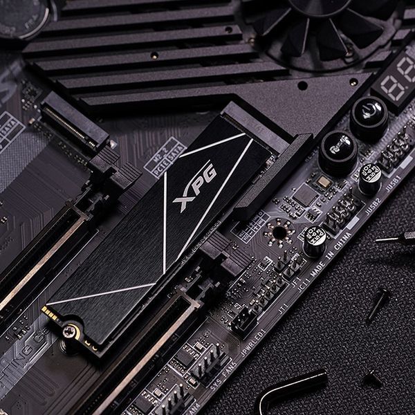 Накопичувач SSD M.2 ADATA GAMMIX S70 BLADE 1TB 2280 PCIe 4x4 NVMe 3D NAND Read/Write:7400/5500 MB/sec 552107842 фото