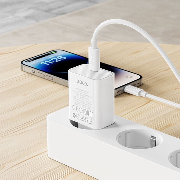 Сетевое зарядное устройство с кабелем HOCO C143A Benefit single port PD20W charger set(C to iP) White 106178432 фото