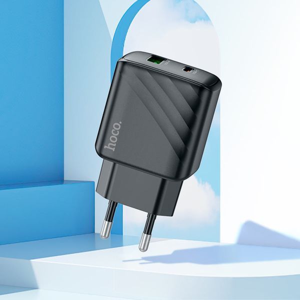 Мережевий зарядний пристрій з кабелем HOCO CS23A Sunlight dual-port PD30W+QC3.0 charger set (C to iP)(EU) Black 111124984 фото