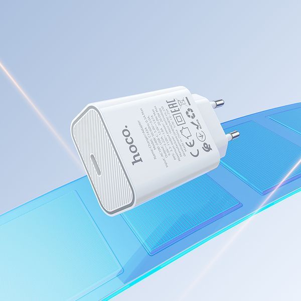 Мережевий зарядний пристрій HOCO C143A Benefit single port PD20W charger White 905649732 фото