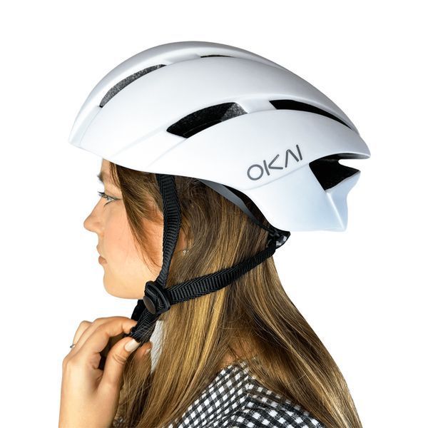 Защитный шлем OKAI (L) White (56-62см) 835208755 фото