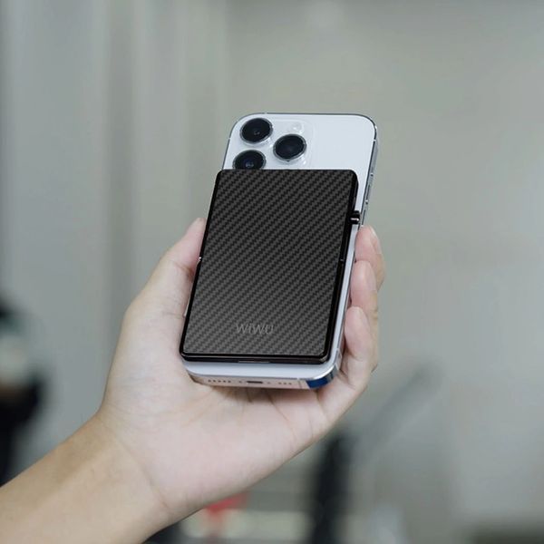 Картхолдер WIWU Warriors Carbon Magsafe Metal Stand Card Holder MW-007 Black 267875976 фото