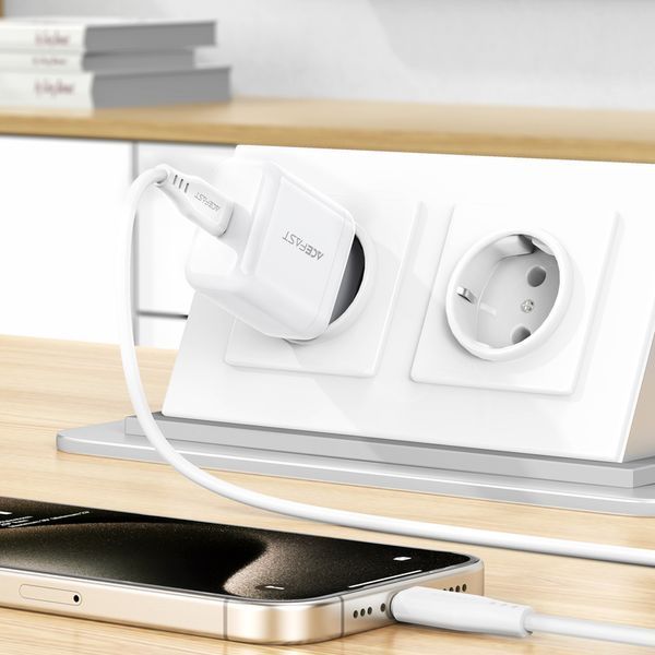 Мережевий зарядний пристрій ACEFAST A130 PD20W single USB-C charger White 346986189 фото