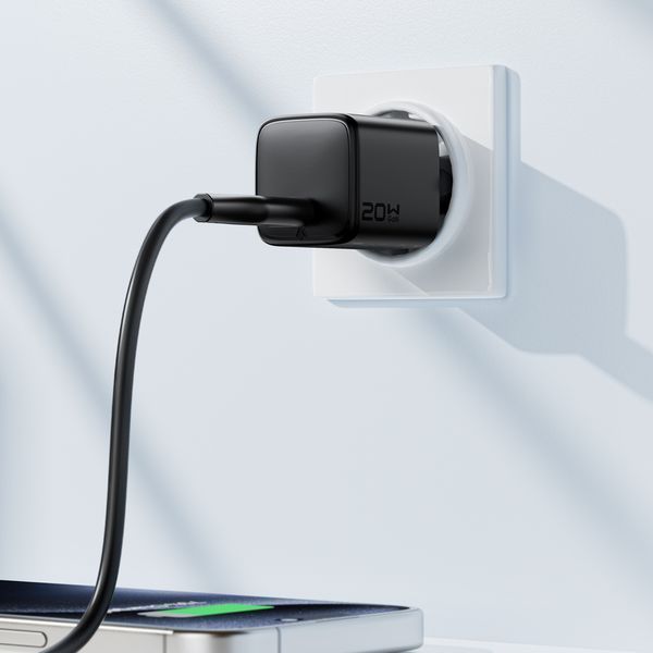 Мережевий зарядний пристрій ACEFAST A117 PD20W mini GaN USB-C fast charger Black 475015114 фото