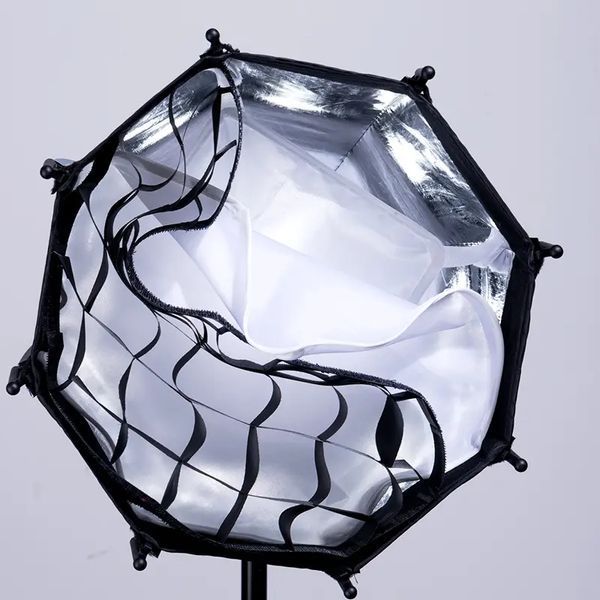 Софтбокс Ulanzi AS-D30 Octagonal Softbox, 30cm, Mini Bowens Mount and Grid (UV-L083GBB1 AS-D30) 164762419 фото