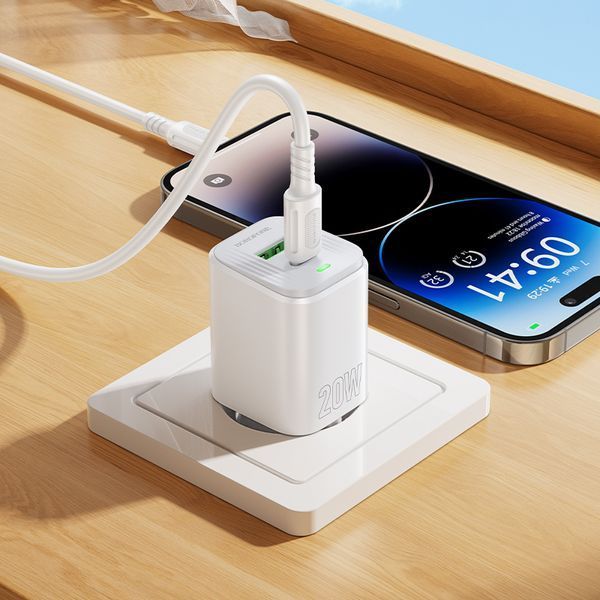 Мережевий зарядний пристрій BOROFONE BAS83A Star PD20W+QC3.0 charger set (C to iP) (EU) White 710530511 фото
